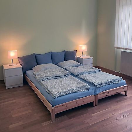 Affordable And Newly Renovated 1-Bedroom Apartment Kraljevo Ngoại thất bức ảnh